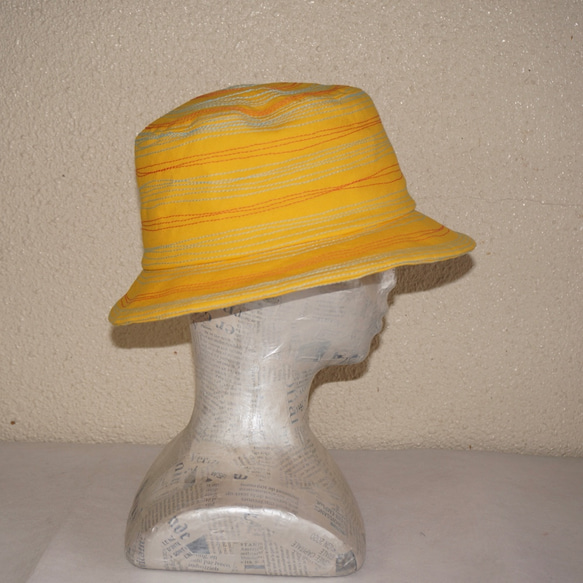 ぐるぐるステッチ帽子〜ハンドメイド、帆布、日常使い、小ぶり、ステッチ、ハット、帽子 4枚目の画像