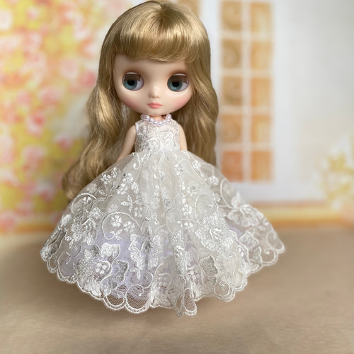 216※レースふんわり白のドレス ※ブライスアウトフィット※1/6ドール