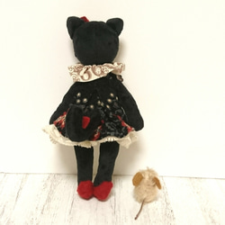 赤いリボンの黒ねこちゃん/チビねずみ付き・創作人形・ぬいぐるみ 6枚目の画像