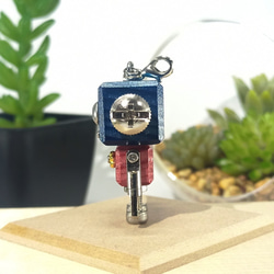 ロボットチャーム ウッド×メタル パールブルー＆メタリックレッド×シルバー 木製キーホルダー 3枚目の画像
