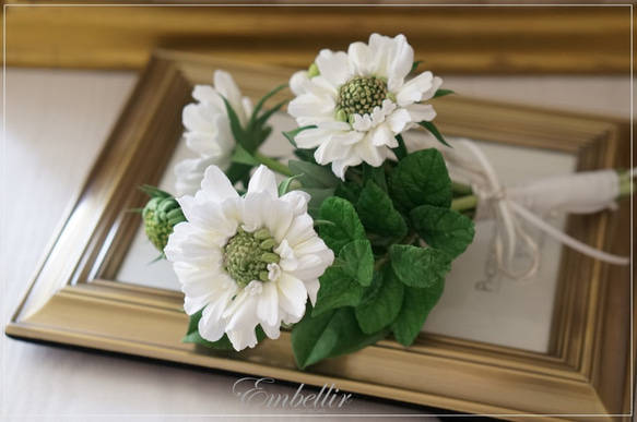 【母の日】贈り物に　スカビオサとグリーンリーフで爽やかクレイミニブーケ 3枚目の画像