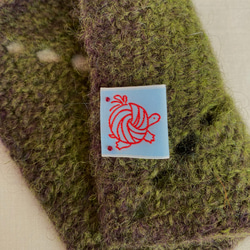 エストニアの無撚毛糸で作った小さな敷き物・コースター　　濃いみどり 3枚目の画像