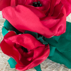 真っ赤な薔薇のコサージュ 4枚目の画像