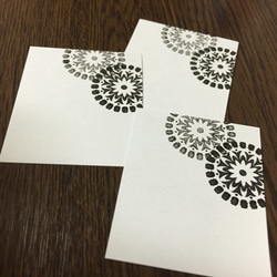 white cards with black lace 2枚目の画像