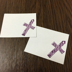紫に染まる十字架のカード 2枚目の画像