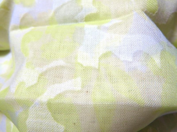 夏用 マスク 大きめ大人サイズ オパール加工 透かし 花柄 黄緑系 布+CoolMax®綿麻2重 プリーツ 鼻ワイヤー入 5枚目の画像