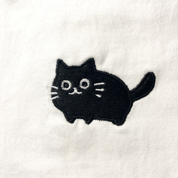 えらべる！おうちネコ刺繍【ブラック／刺繍】ekot Tシャツ <イラスト：タカ（笹川ラメ子）> 9枚目の画像