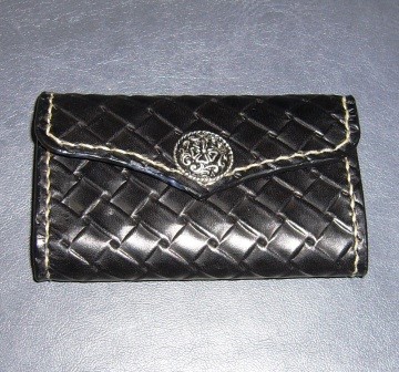 シンプルでバスケット柄の6連 キーケース