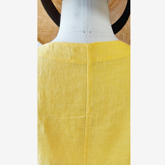 パッと映えるイエローのガーゼリネンワンピース～縫い絞りのロングベスト