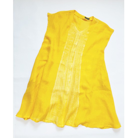 パッと映えるイエローのガーゼリネンワンピース～縫い絞りのロングベスト