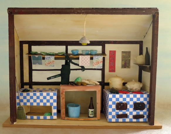 「昭和ロマン」　手押しポンプの台所　組立キット　ジオラマ　ミニチュア　 1枚目の画像