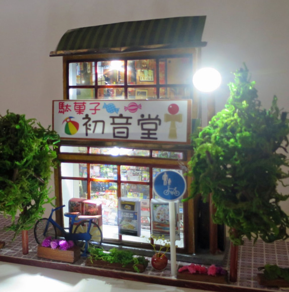 「まちの灯」電飾模型　駄菓子屋　完成モデル　ジオラマ　ミニチュア　プレゼント 6枚目の画像