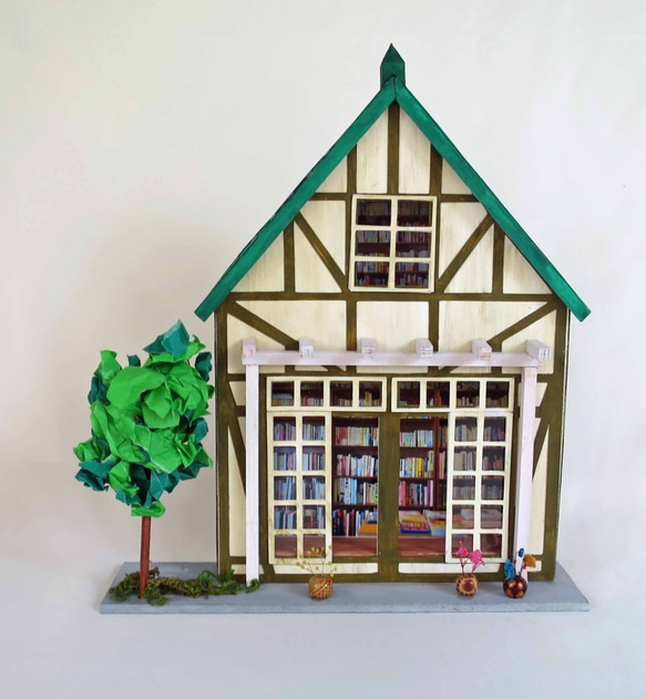 「昭和ロマン」森の図書室　完成モデル　ジオラマ　ミニチュア　 2枚目の画像