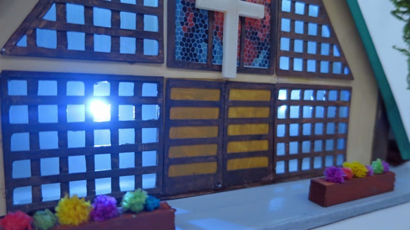 「昭和ロマン」森の教会　電飾完成モデル　ジオラマ　ミニチュア　プレゼント　 9枚目の画像