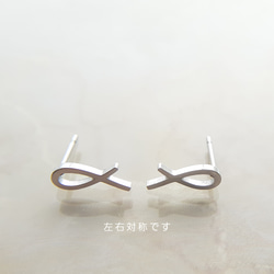 サージカルステンレス クロスリボン ピアス 金属アレルギー対応  つけっぱなし入浴OK 5枚目の画像