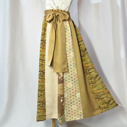 正絹  優しいベージュブラウン　16枚はぎロングフレアースカート 着物リメイク 6枚目の画像