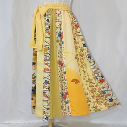 正絹 イエロー系の組み合わせが明るく心弾む‼ 16枚はぎロングフレアースカート　着物リメイク 1枚目の画像