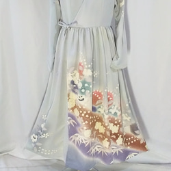 正絹 流れる裾模様がとても綺麗　ロングカシュクールワンピース　カーディガン 着物リメイク 3枚目の画像