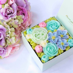 『食べられるお花のケーキ』ボックスフラワーケーキ【Radiant Blue】 1枚目の画像
