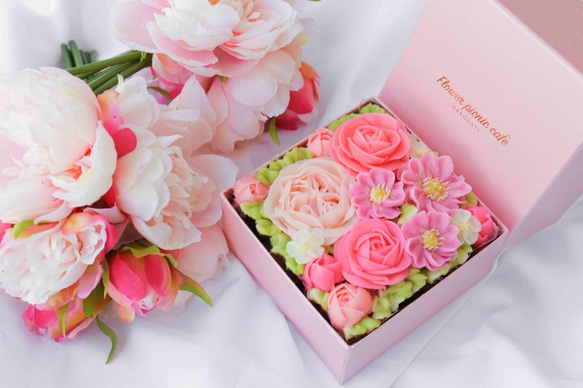 『食べられるお花のケーキ』Premiumボックスフラワーケーキ【Blossom Pink】 1枚目の画像