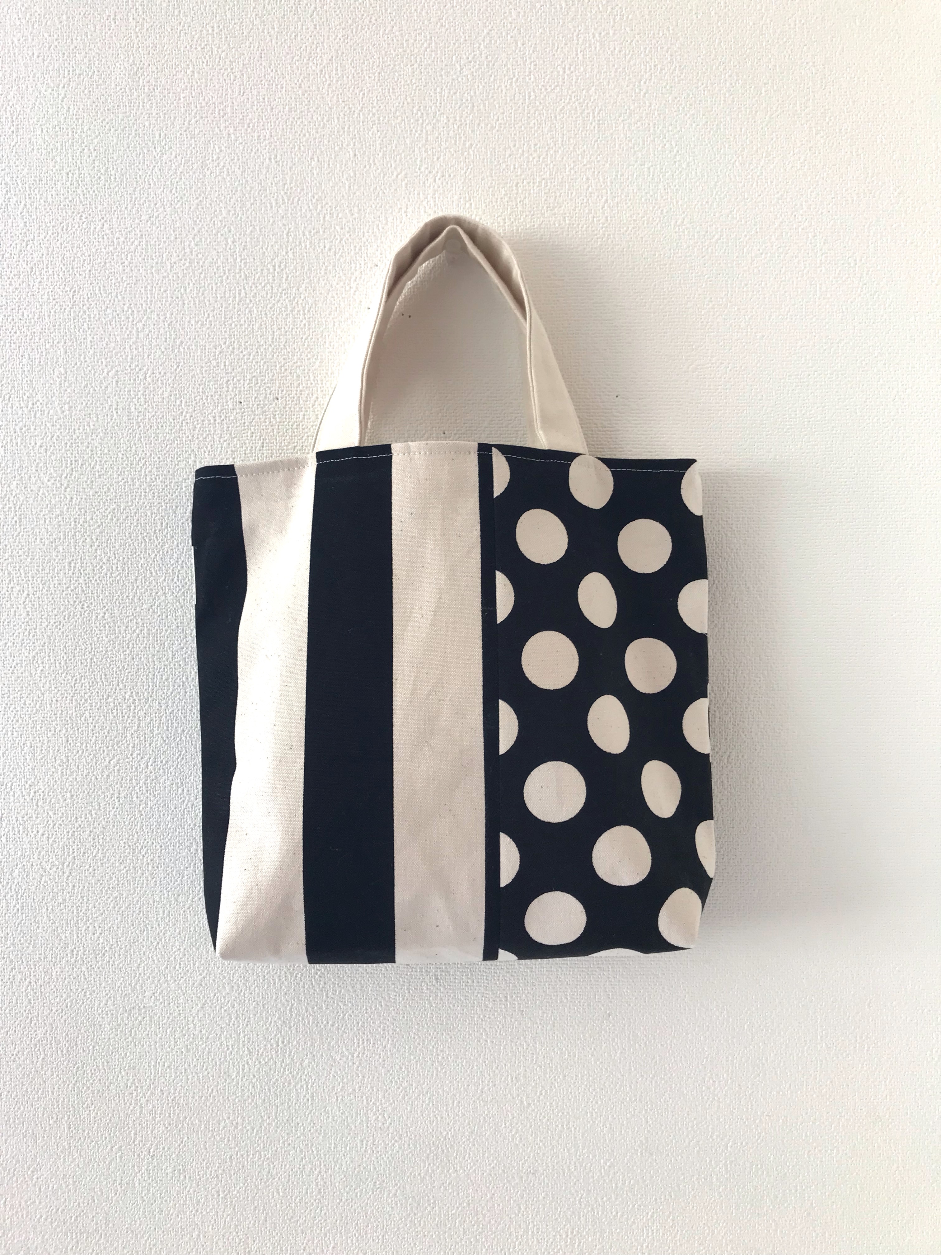 SALE 刺繍 ベリーベリーなトート バック ＜生成り＞ トート