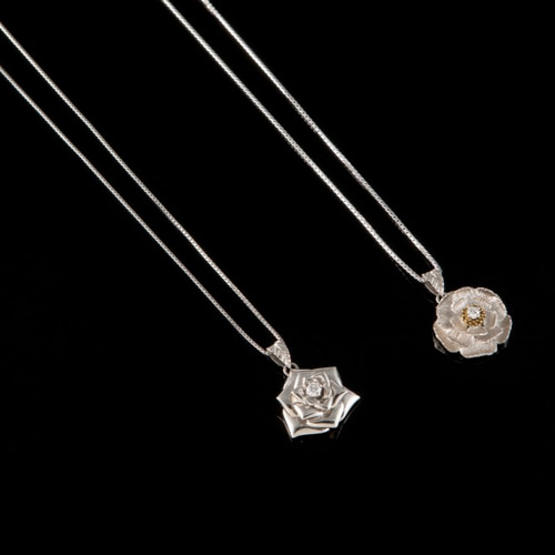 テレビドラマ】【牡丹と薔薇】の【牡丹のペンダント】】 【素材