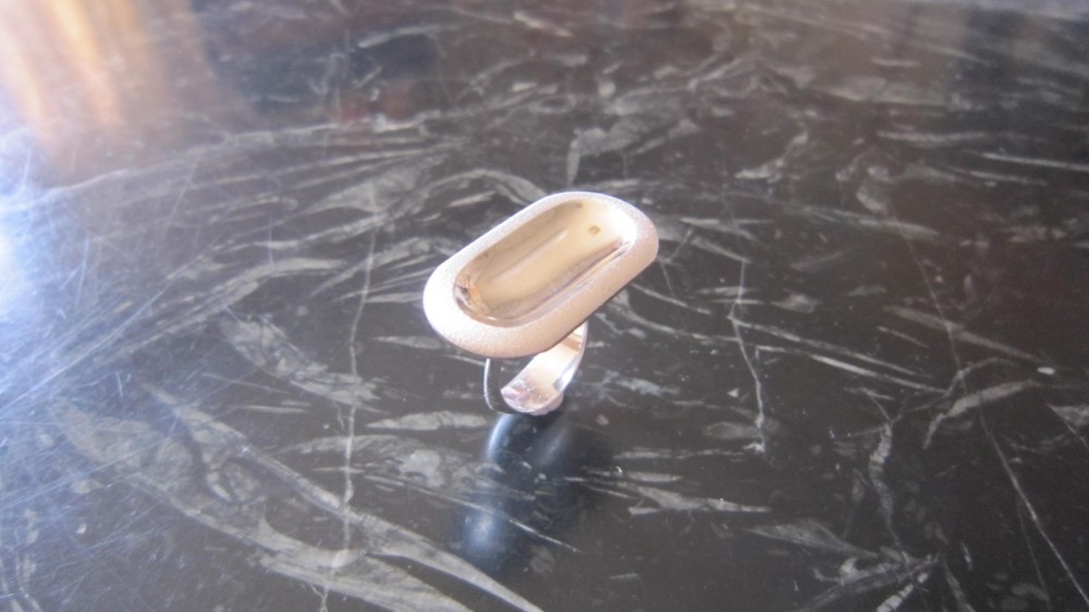 【【永遠の荒川真希の唯一の蟻地獄の愛】と【永遠の荒川芳広の唯一の蟻地獄の愛】】　【指輪】　【素材　金】