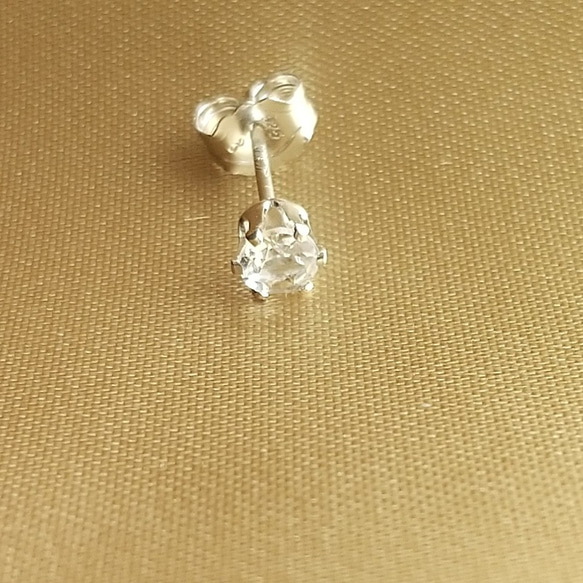 宝石質ゴシェナイト（ホワイトベリル）925silverポストピアス【 SOL3-P ( SV ) 】 3枚目の画像