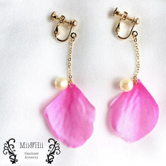 Ortensia Petal pierce/earrings 5枚目の画像