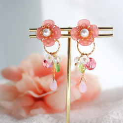 お花 の耳飾り ✧ 小梅 ピンク ゆらゆら ビーズ ( ピアス / イヤリング ) 2枚目の画像