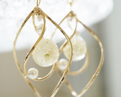 人気No.1】かすみ草とツインリングのパールピアス/イヤリング ピアス 