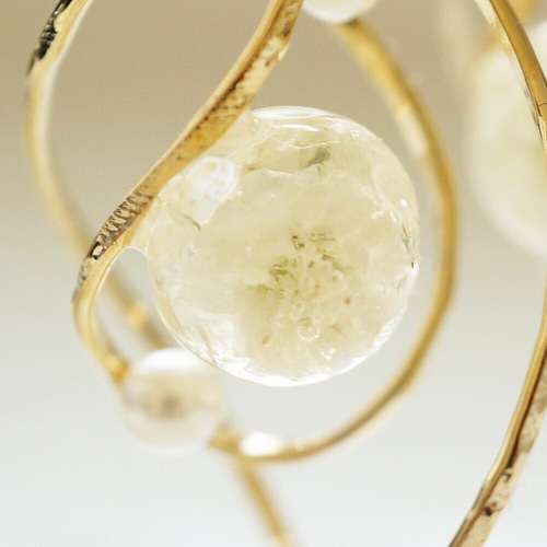 人気No.1】かすみ草とツインリングのパールピアス/イヤリング ピアス 