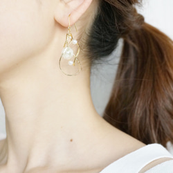 【人気No.1】かすみ草とツインリングのパールピアス/イヤリング 5枚目の画像