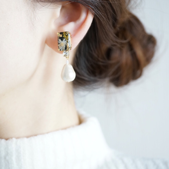 施華洛世奇&amp;金箔花朵耳環/耳環 第5張的照片