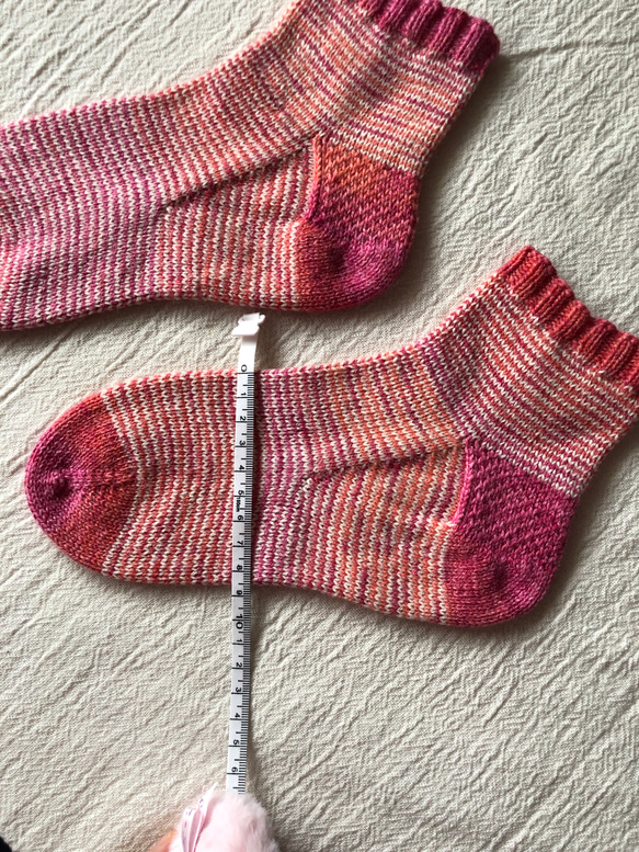 手編みの靴下（コットン混素材）　ピンクグレープフルーツ 5枚目の画像