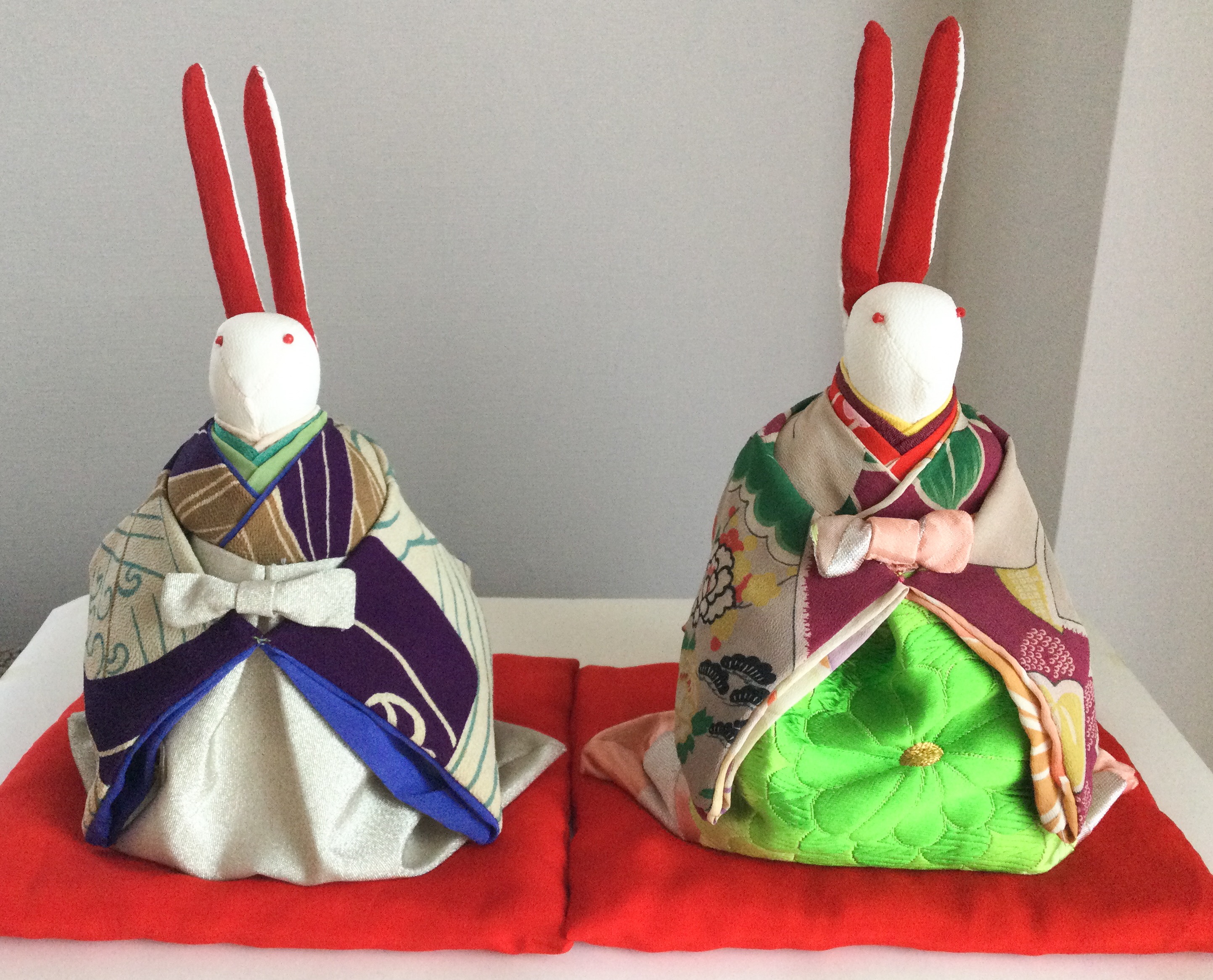 ちりめん うさぎのお雛様(大) 【４】座布団(赤)付き うさぎのお雛様(大) 4 座布団(赤)付き ちりめん ひな人形・雛飾り