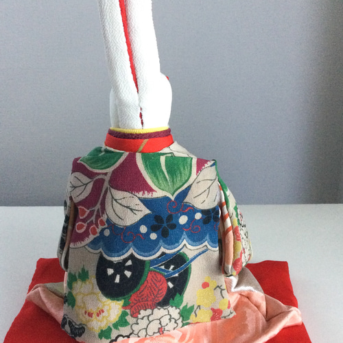 ちりめん うさぎのお雛様(大) 【４】座布団(赤)付き うさぎのお雛様(大) 4 座布団(赤)付き ちりめん ひな人形・雛