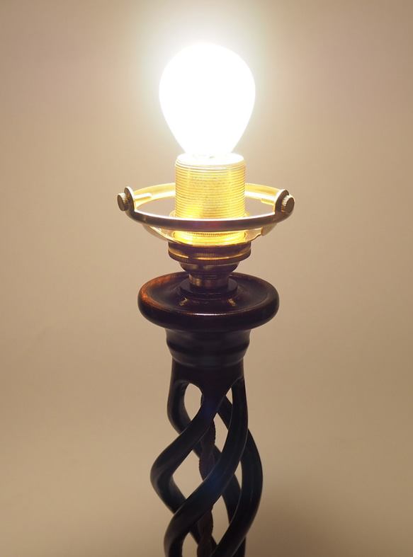 木製ランプスタンド　透かしツイスト　卓上照明/テーブルライト　No.64 