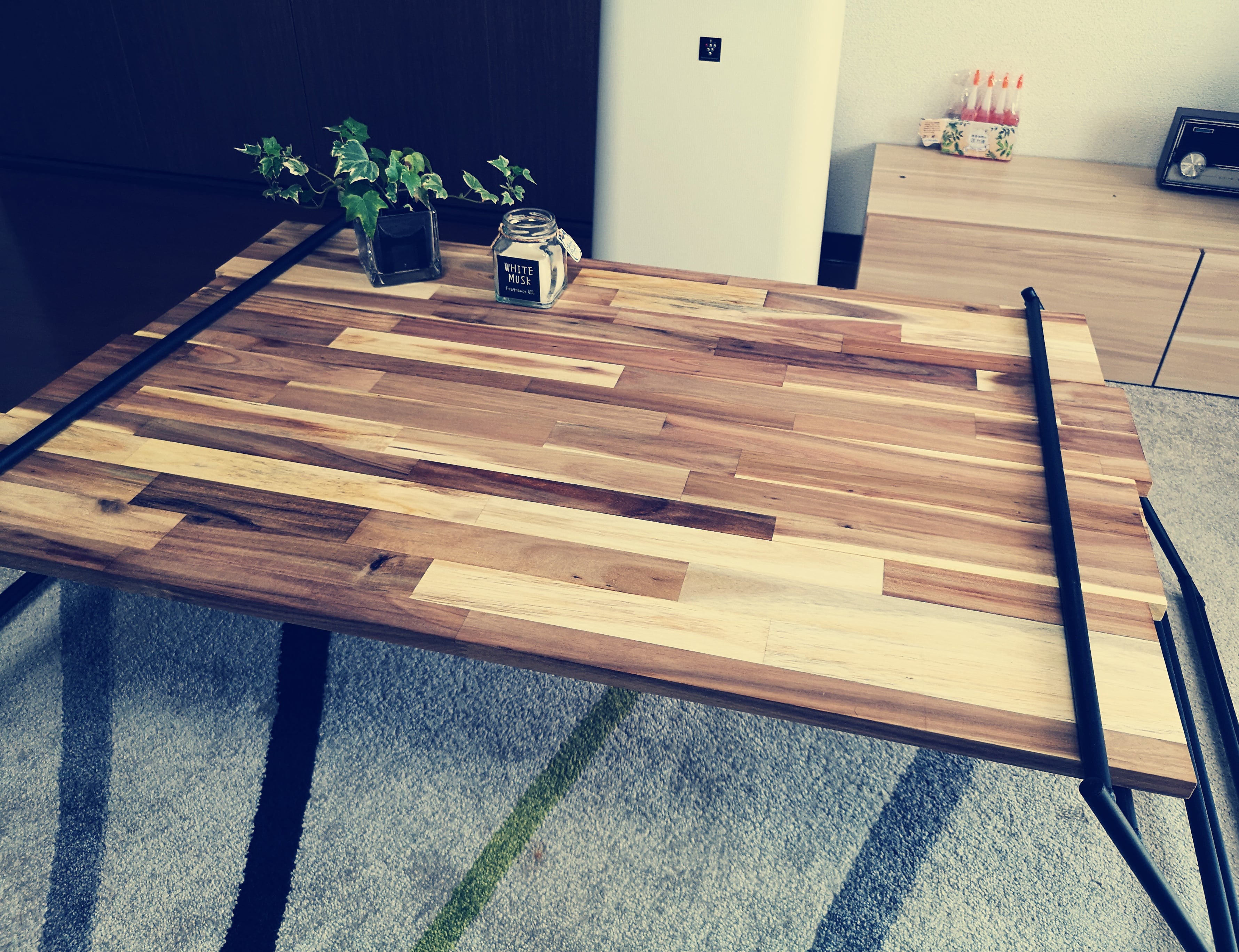 癒しの木製テーブル 32,500円