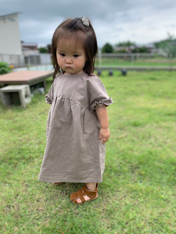 送料無料 お袖フリフリヨークワンピ モカ 120サイズ 子供服 nine.j.y.k  