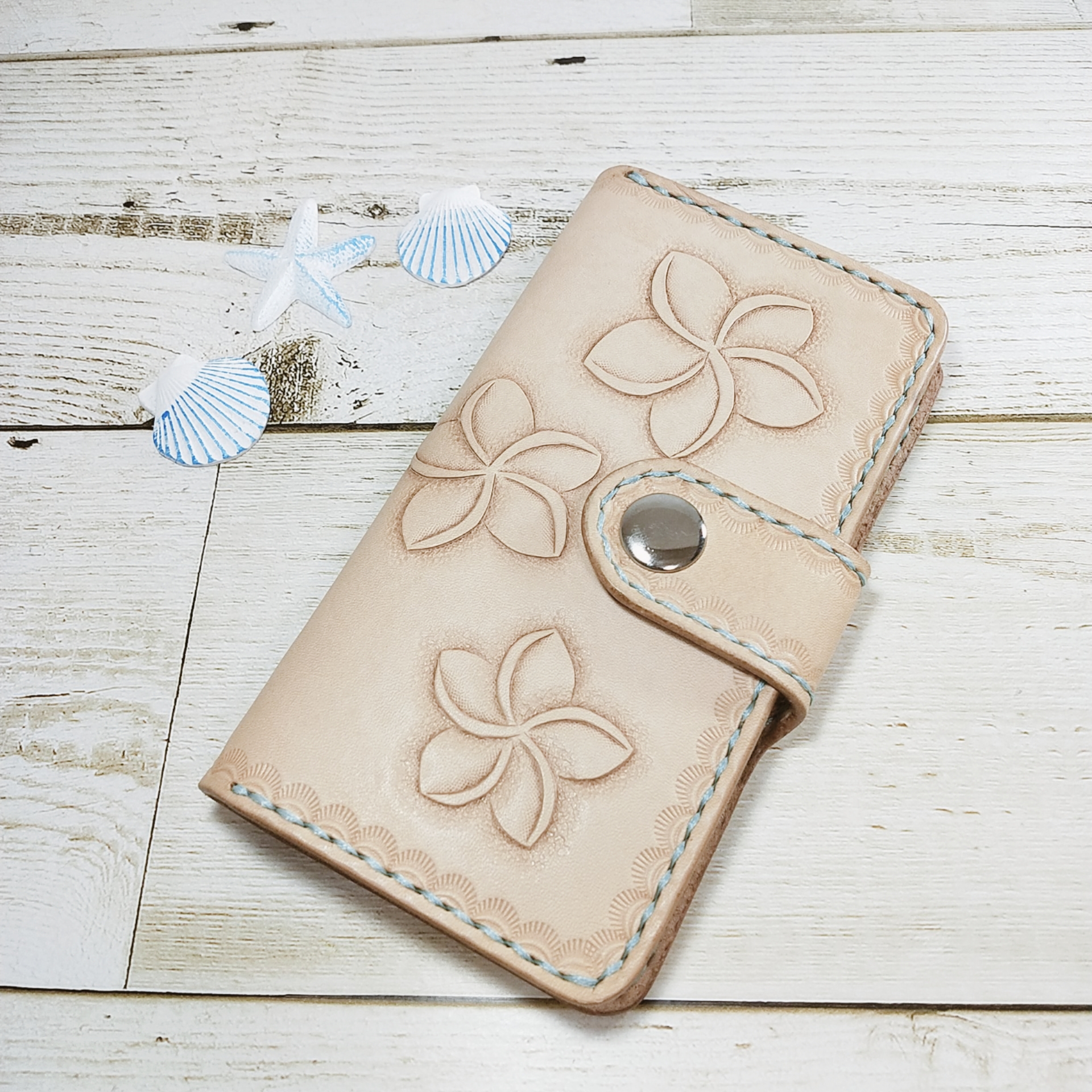 ☆ホヌ☆プルメリア☆本革スマホケース☆ハンドメイド☆オーシャンブルー
