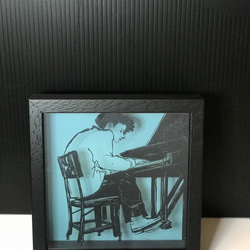僅原創剪紙&lt;鋼琴家&gt;黑白或彩色/15平方尺寸 第5張的照片
