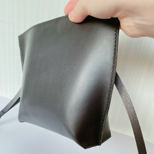 ミニショルダーバッグ リオショルダー/黒 ショルダーバッグ 工房ねこの  