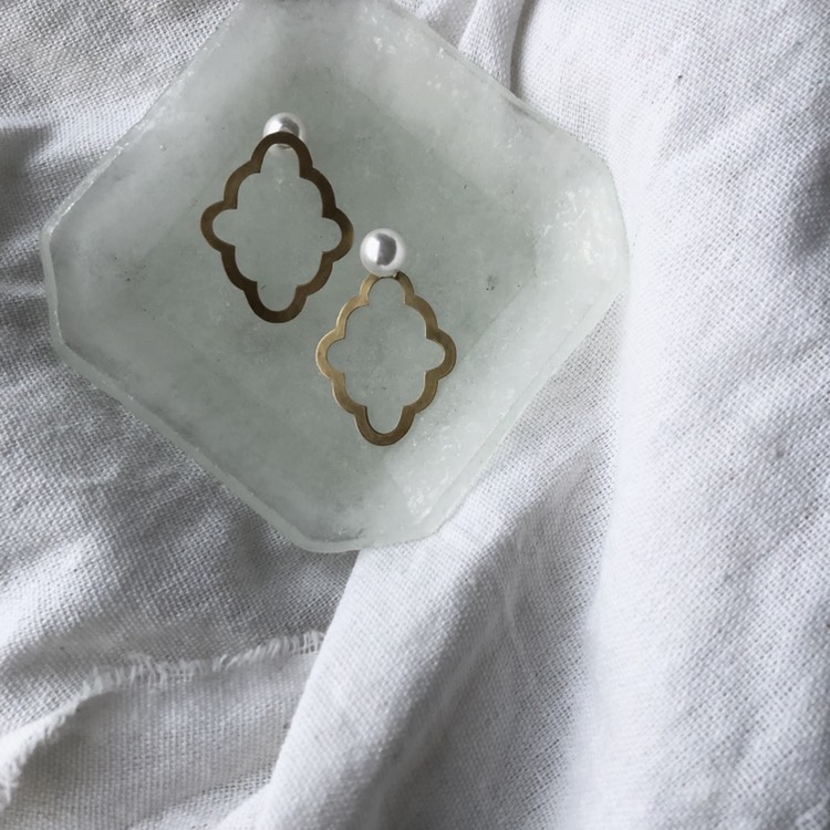 もくもく真鍮とパールキャッチピアス