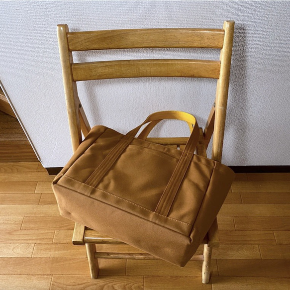 “燈箱托特包”通勤尺寸“駝色×芥末色”Izumi 棉質帆布【定做】 第8張的照片