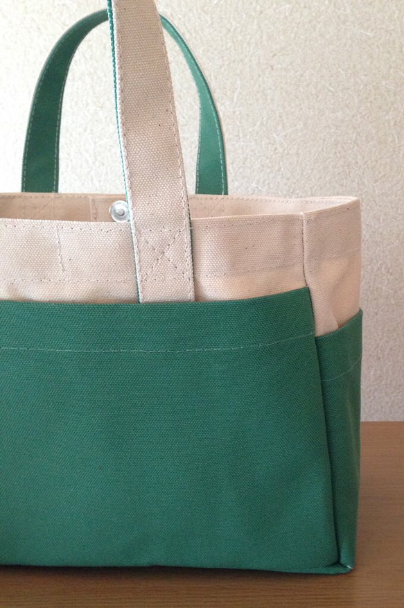 “盒子手提袋”水平尺寸“未漂白×葉綠”帆布手提袋帆布倉敷市第8號 第7張的照片