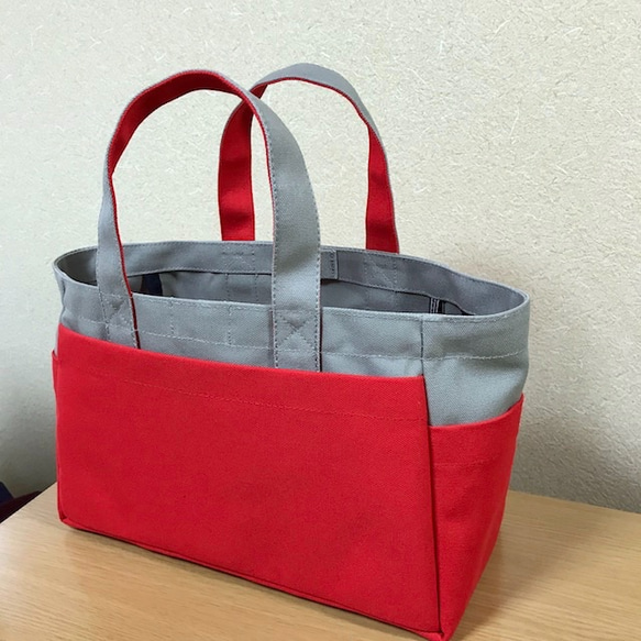 “Box Tote”水平尺寸“Grey x Red”帆布手提包Kurashiki Canvas No. 8 [按訂單生產] 第2張的照片