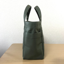 【訂購生產】“Pocket Tote”中號“Olive”帆布手提包Kurashiki Canvas No. 8 第3張的照片
