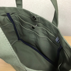 【訂購生產】“Pocket Tote”中號“Olive”帆布手提包Kurashiki Canvas No. 8 第6張的照片