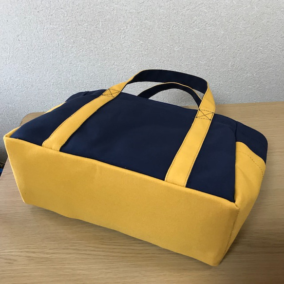 “Pocket Tote”水平尺寸“海軍 x 芥末”倉敷帆布 8 號和泉棉帆布 [定做] 第7張的照片